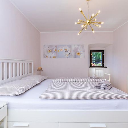 Apartments Lina Vrh  Εξωτερικό φωτογραφία