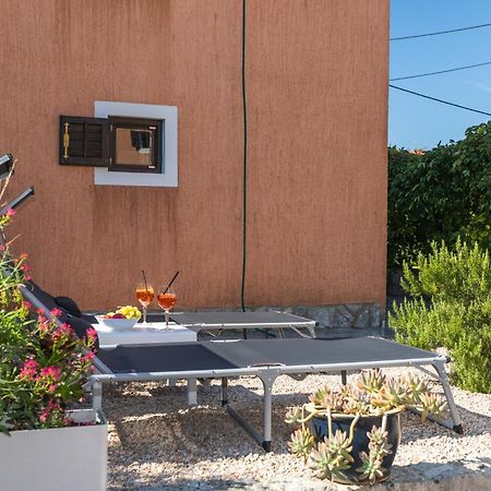 Apartments Lina Vrh  Εξωτερικό φωτογραφία