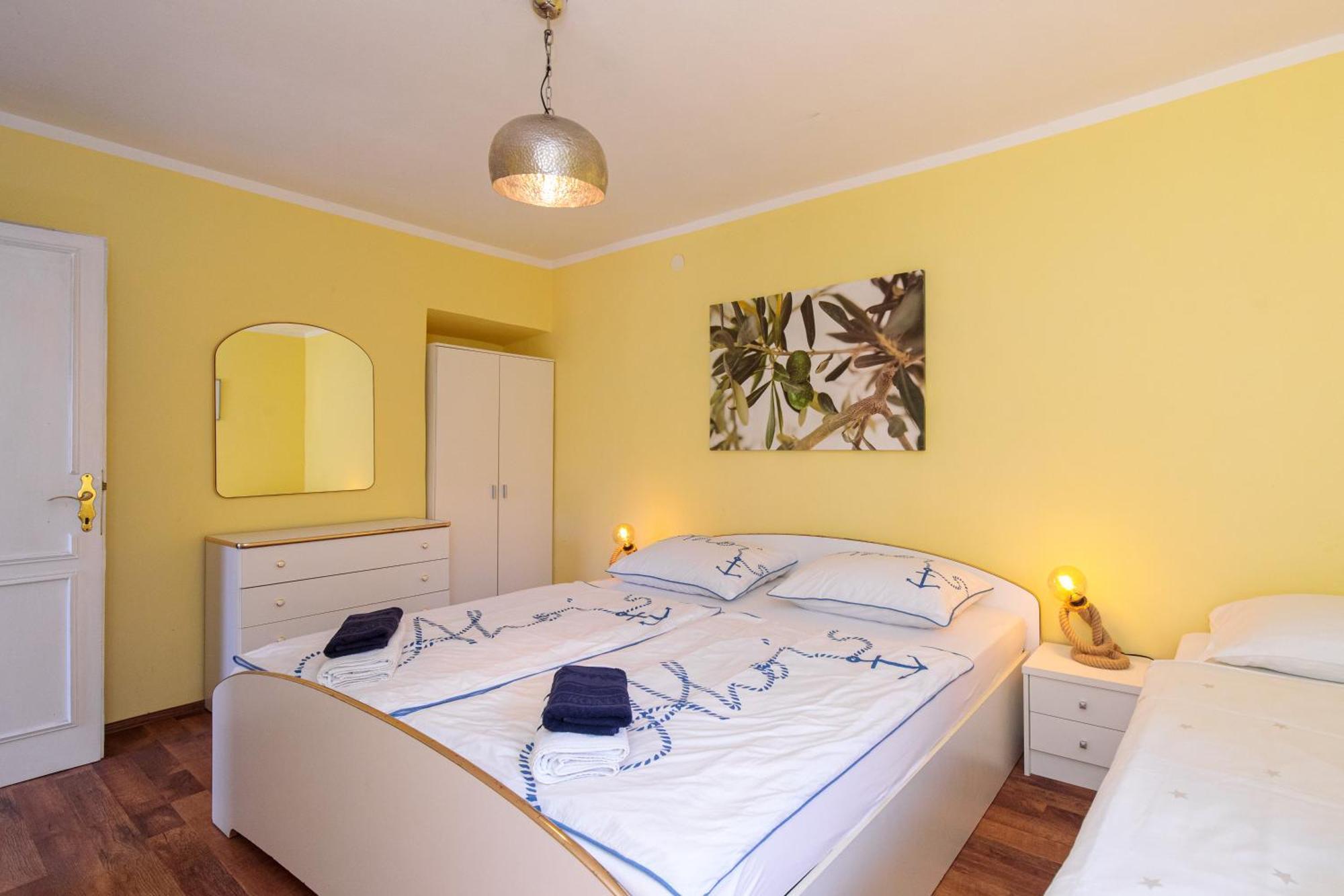 Apartments Lina Vrh  Εξωτερικό φωτογραφία