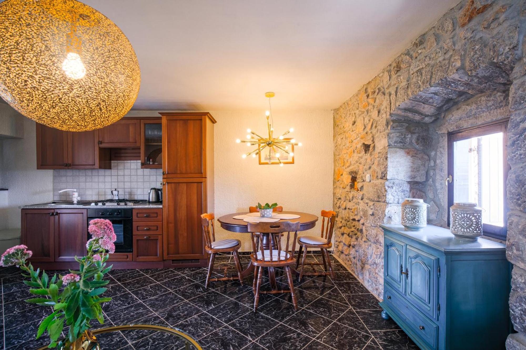 Apartments Lina Vrh  Εξωτερικό φωτογραφία
