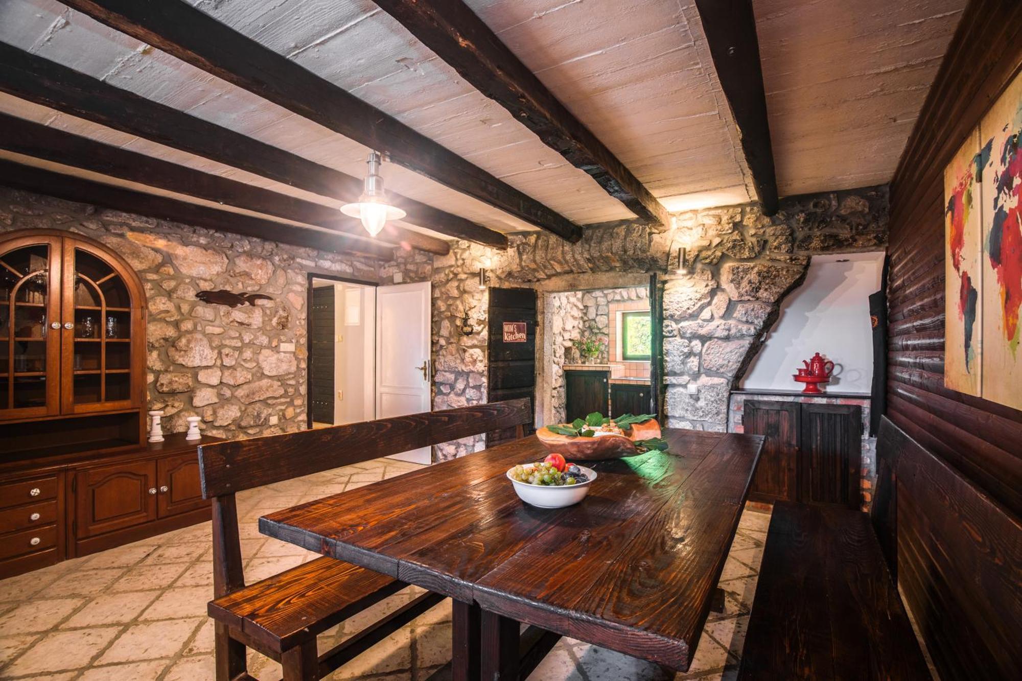 Apartments Lina Vrh  Εξωτερικό φωτογραφία