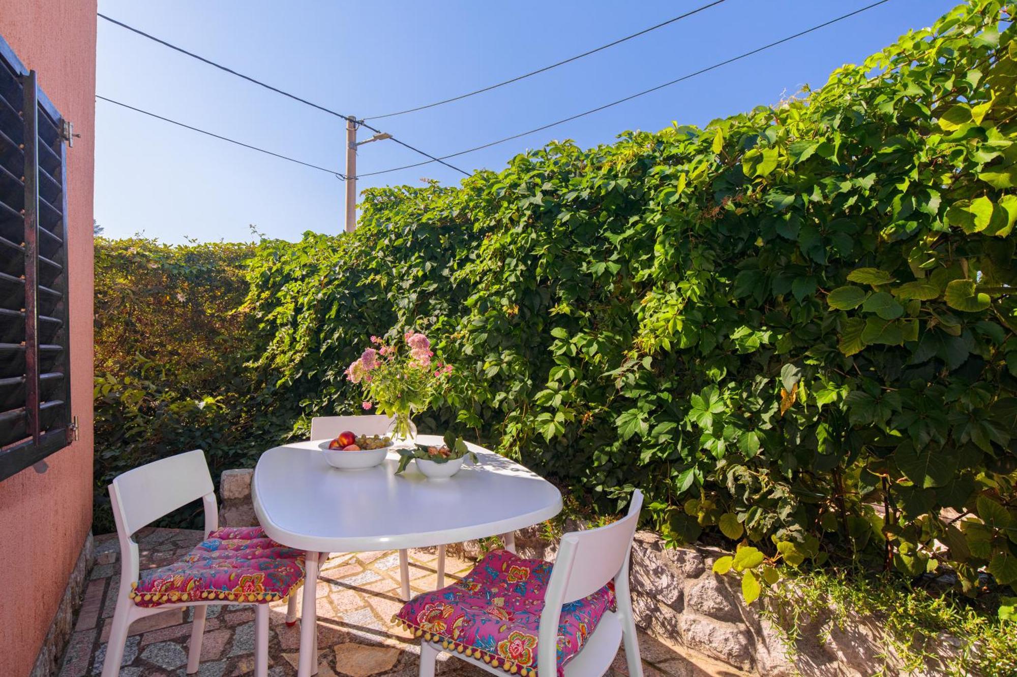 Apartments Lina Vrh  Εξωτερικό φωτογραφία