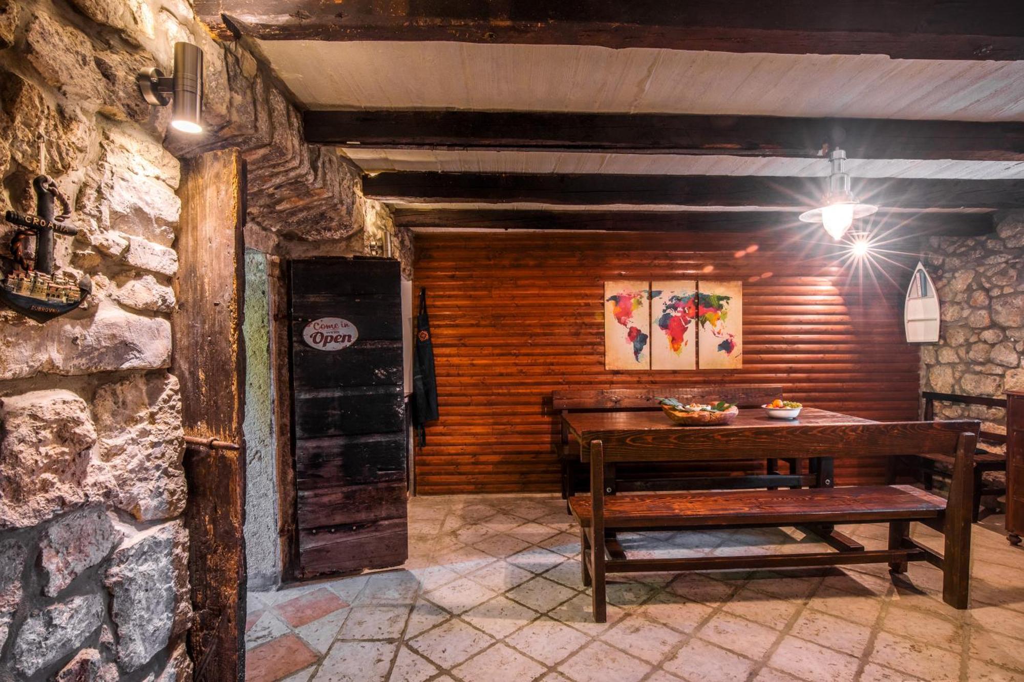 Apartments Lina Vrh  Εξωτερικό φωτογραφία
