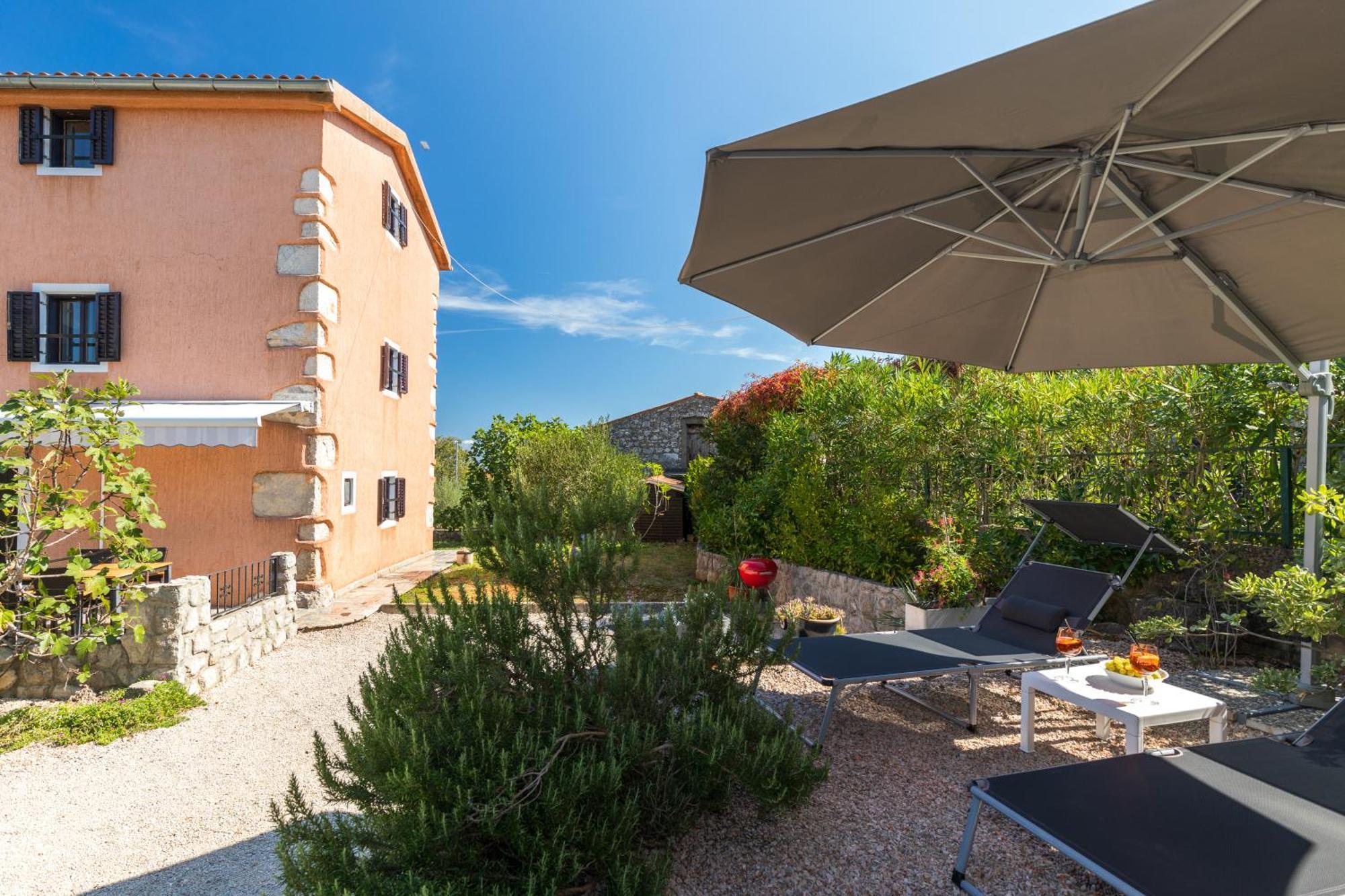 Apartments Lina Vrh  Εξωτερικό φωτογραφία