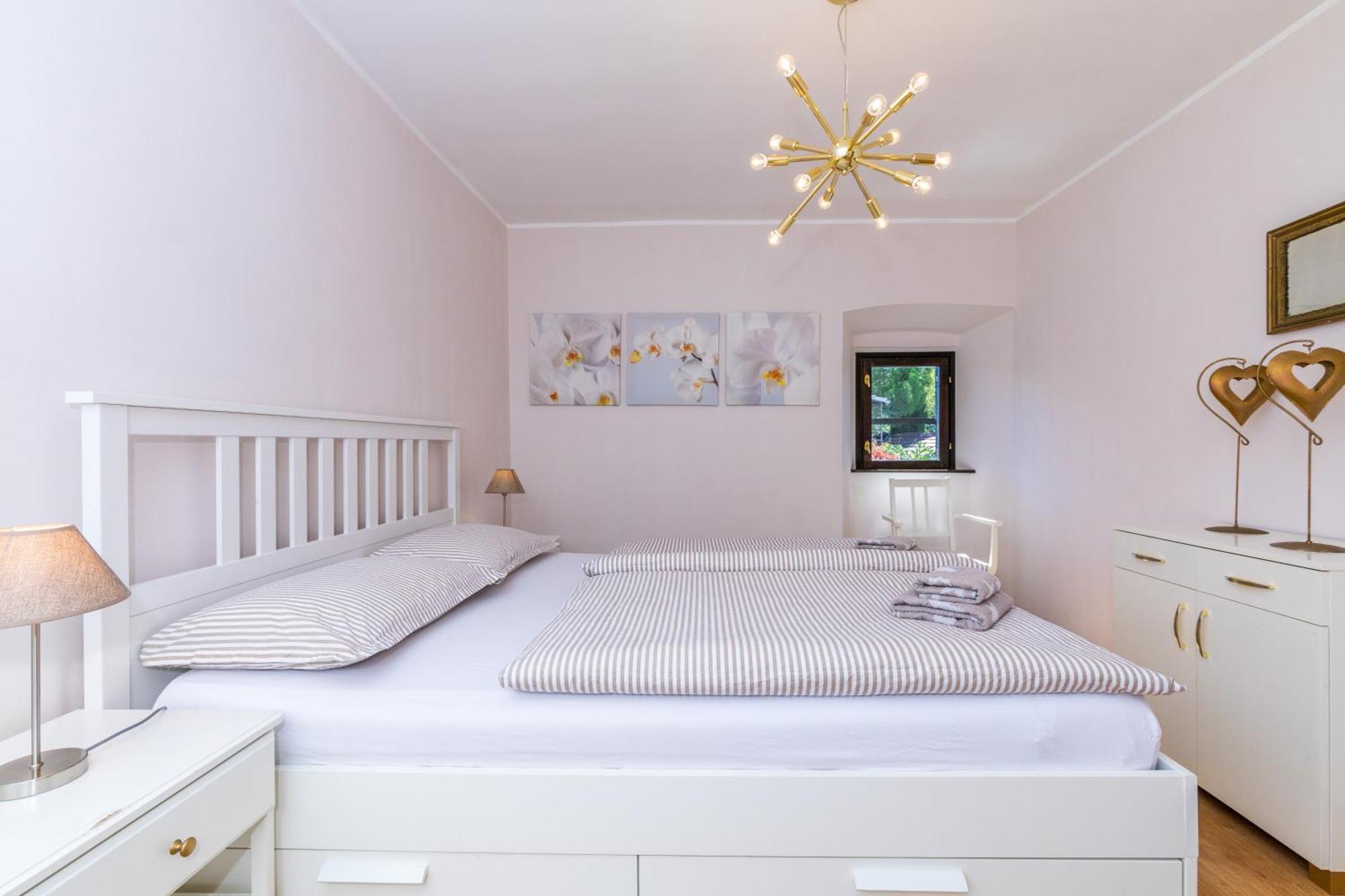 Apartments Lina Vrh  Εξωτερικό φωτογραφία
